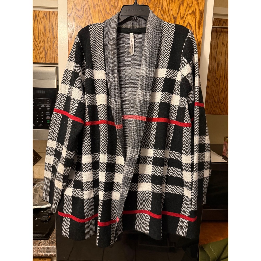 Love Tree Plaid‎ Open Front Cardigan Black White Red Women's